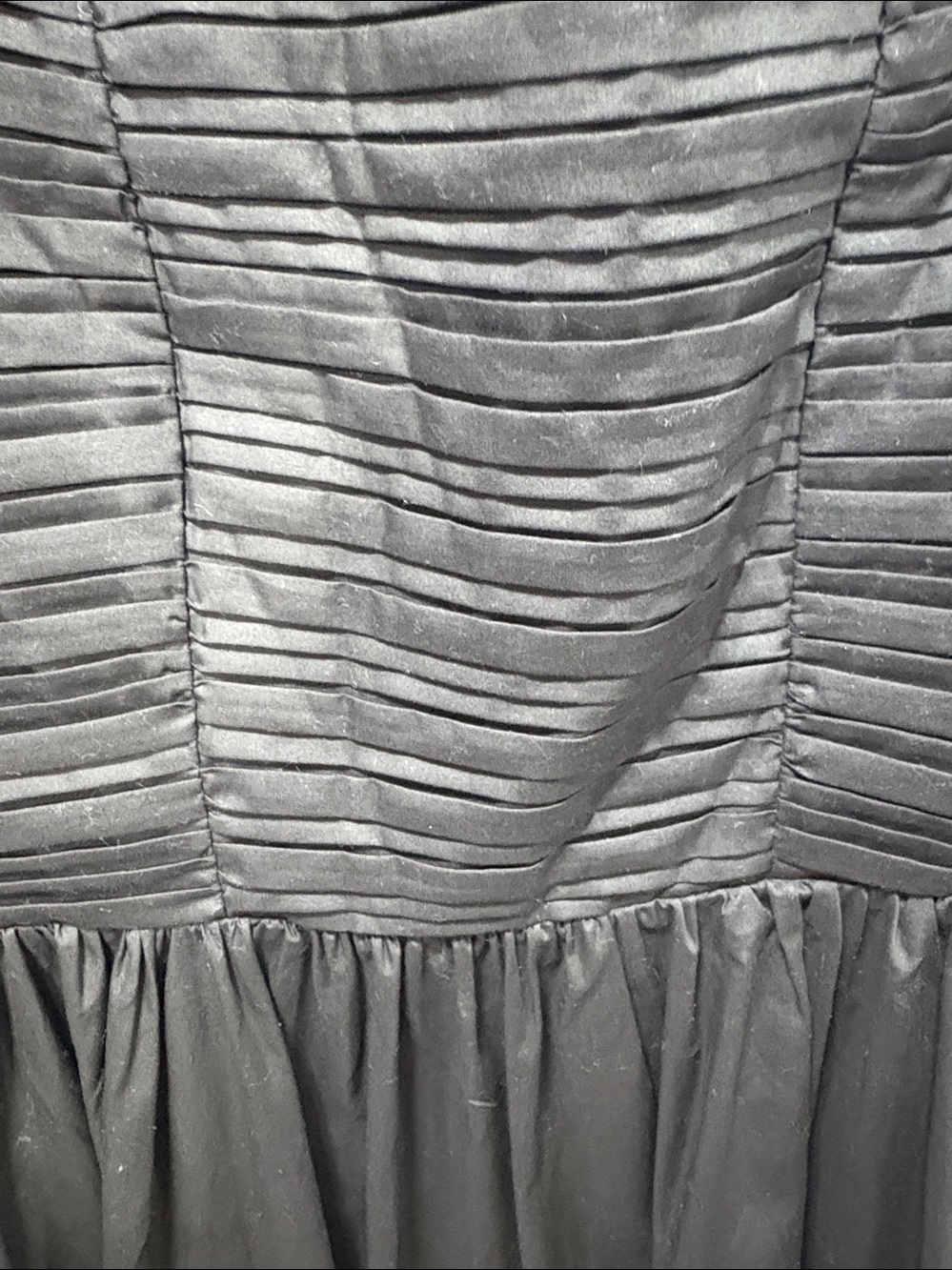 NWOT H&M PINTUCK-DETAIL DRESS - Picture 4 of 4